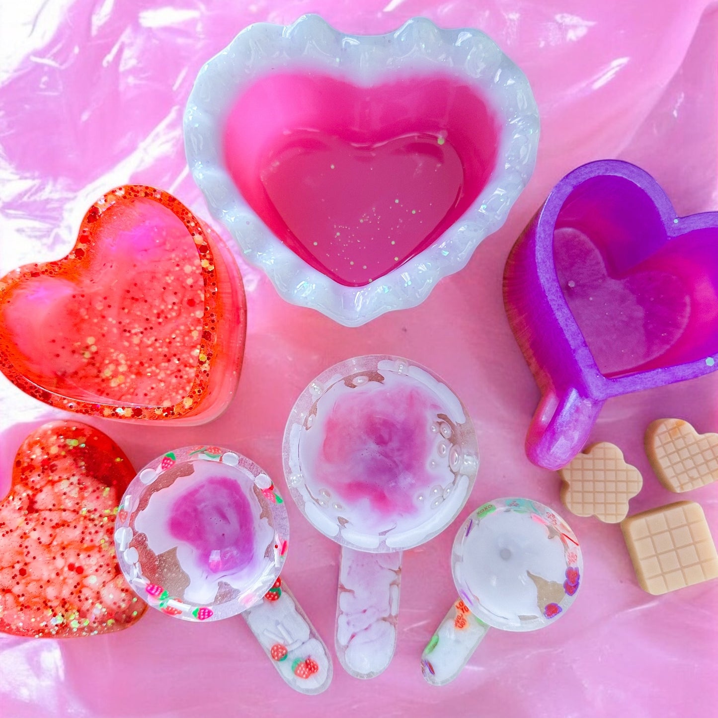 Messy Play Love Heart Tubs