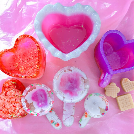 Messy Play Love Heart Tubs
