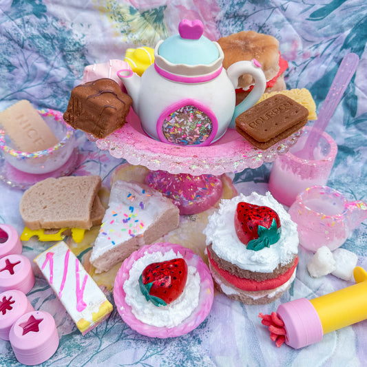 A Very Summery Garden Party Tea Set