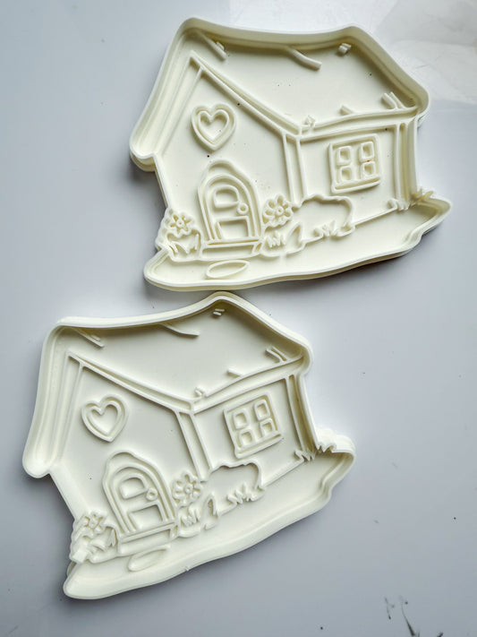Printed cottage sensory tray