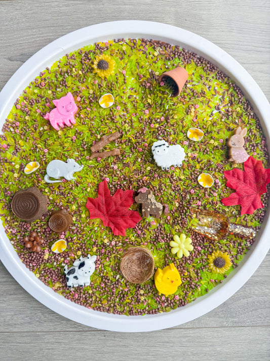 ‘Barnyard & Blossoms’ Pour & Explore Set