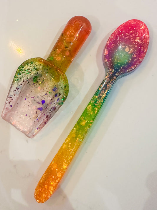 Custom spoon and scoop set