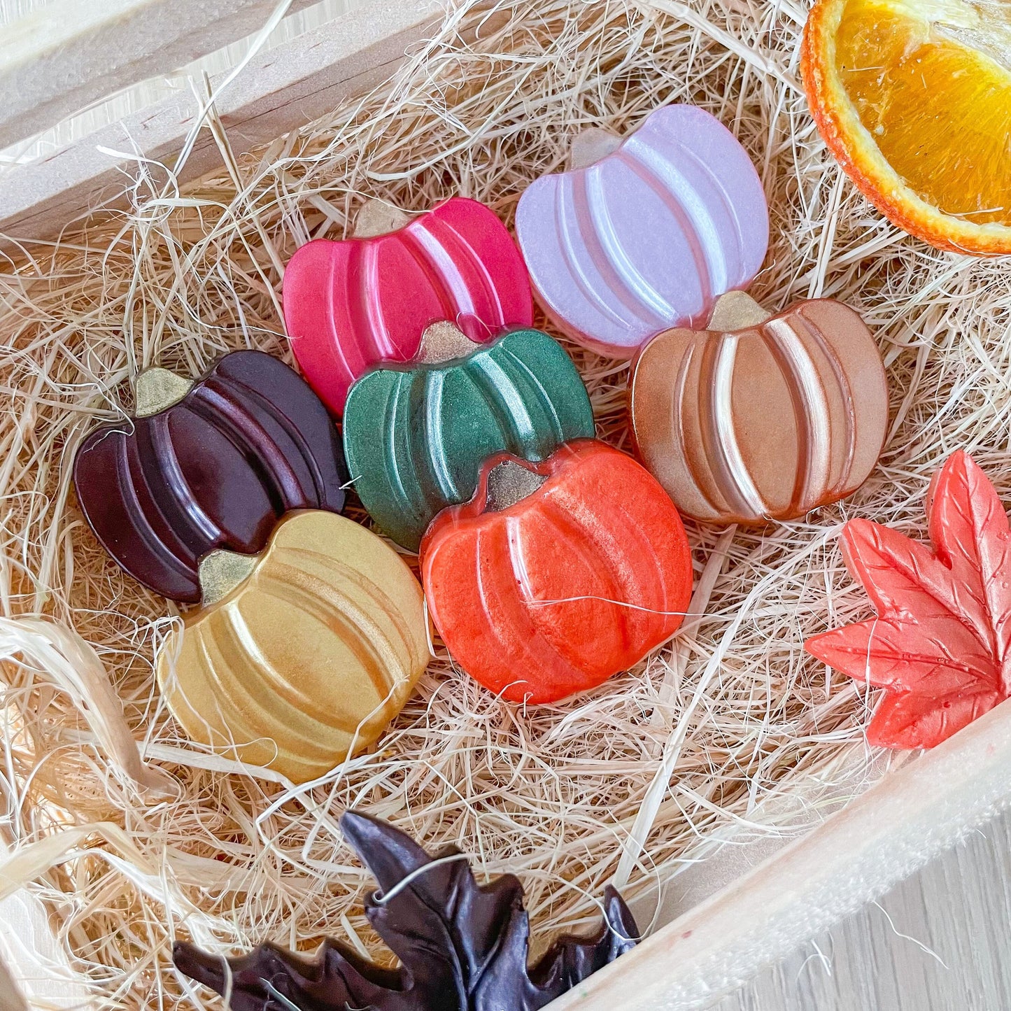 Pumpkin Resin Mix, autumn, resources, sensory, play, learning, counting, preschool, nursery, children, toddler