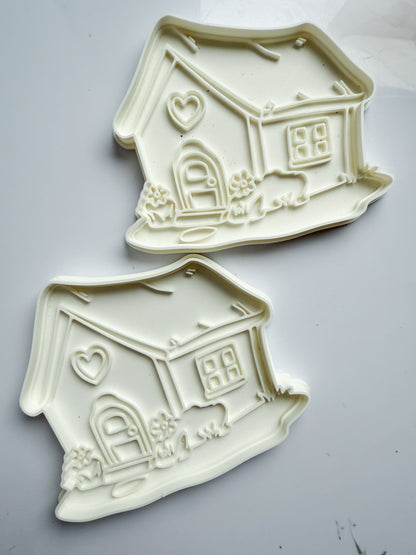 Printed cottage sensory tray