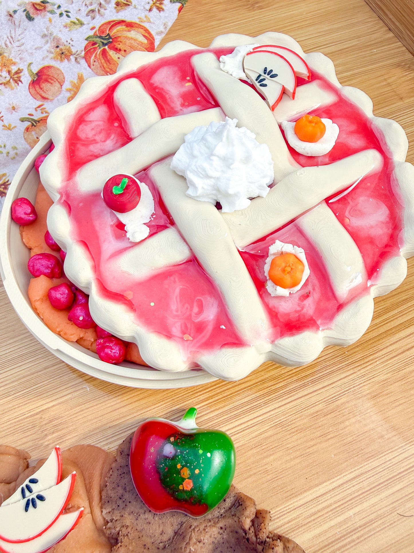 Customisable Autumn Pie