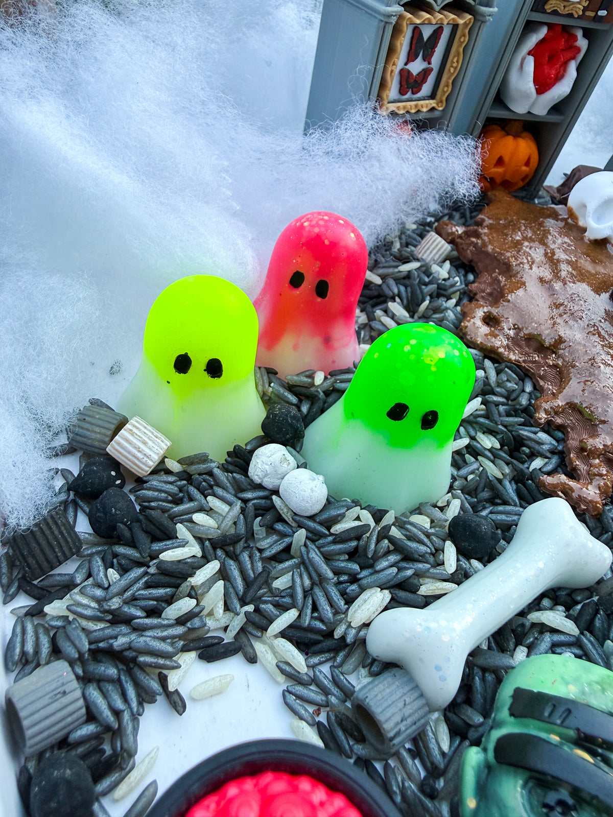 Mini Glowy Ghosts