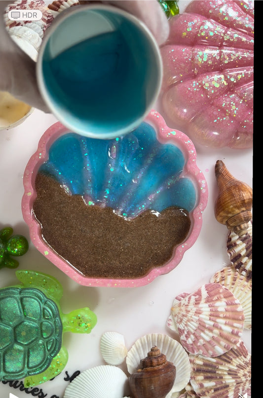 XL seashell trinket with oceanscape