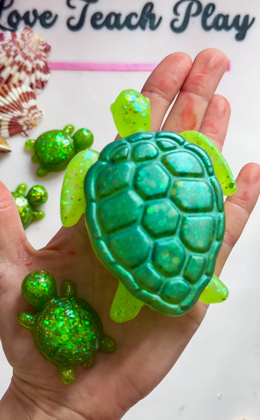 Sea Turtle Mama trinket and her little babe