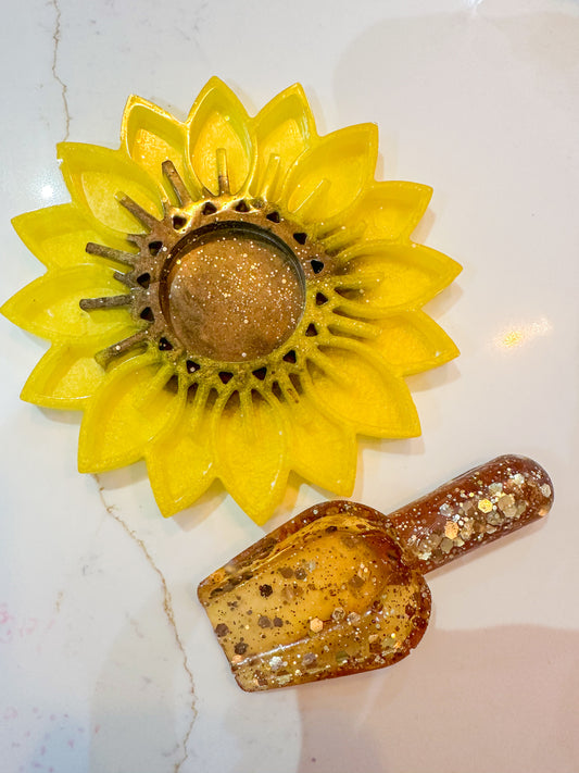 Sunflower tray and scoop