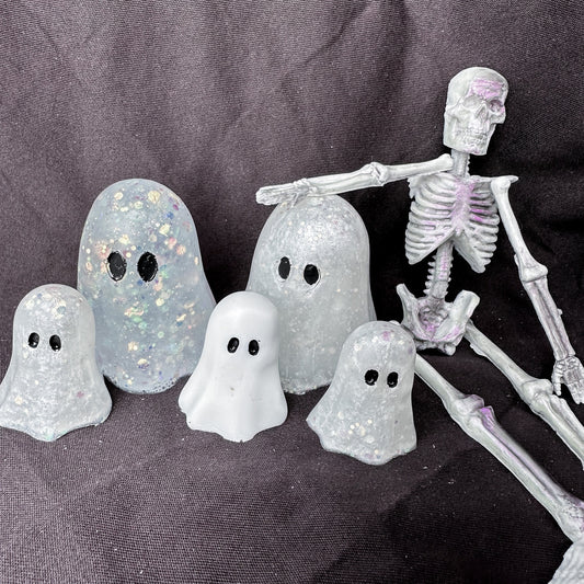 Uncle Skelly and his spooky family